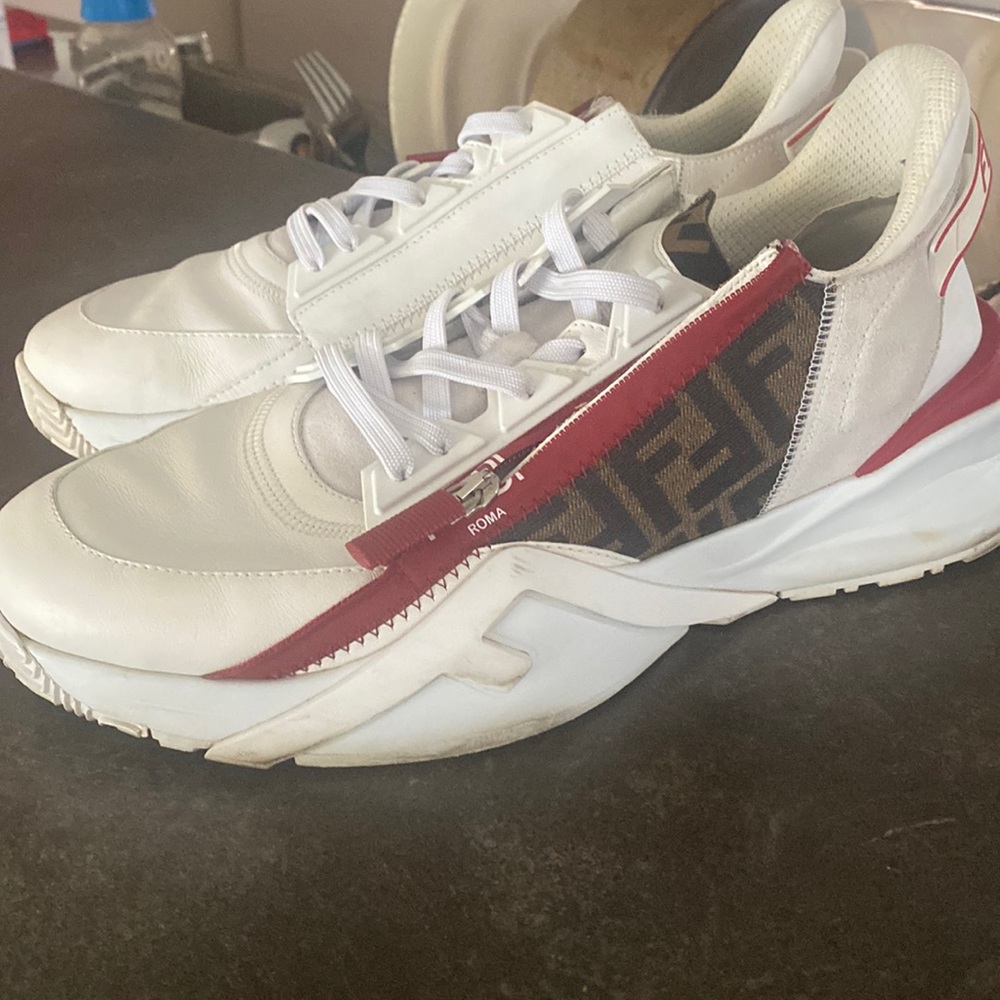 Mens excellent fendi shoes barely worn size 11. Only worn a few times.